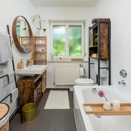 Eg M Schoene 70m2 Grosse 2-zimmer Naehe Salzburg Apartmán *