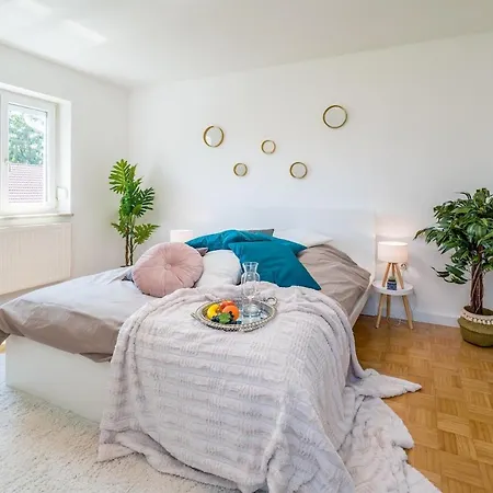 Eg M Schoene 70m2 Grosse 2-zimmer Naehe Salzburg Freilassing